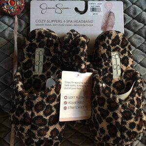 Jessica Simpson Slippers and Matching Headband both have Reclosable Fasteners